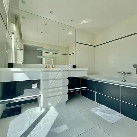 Pgh N1 - Roof-top & Parking Prive, A 2 Pas Du Golf *